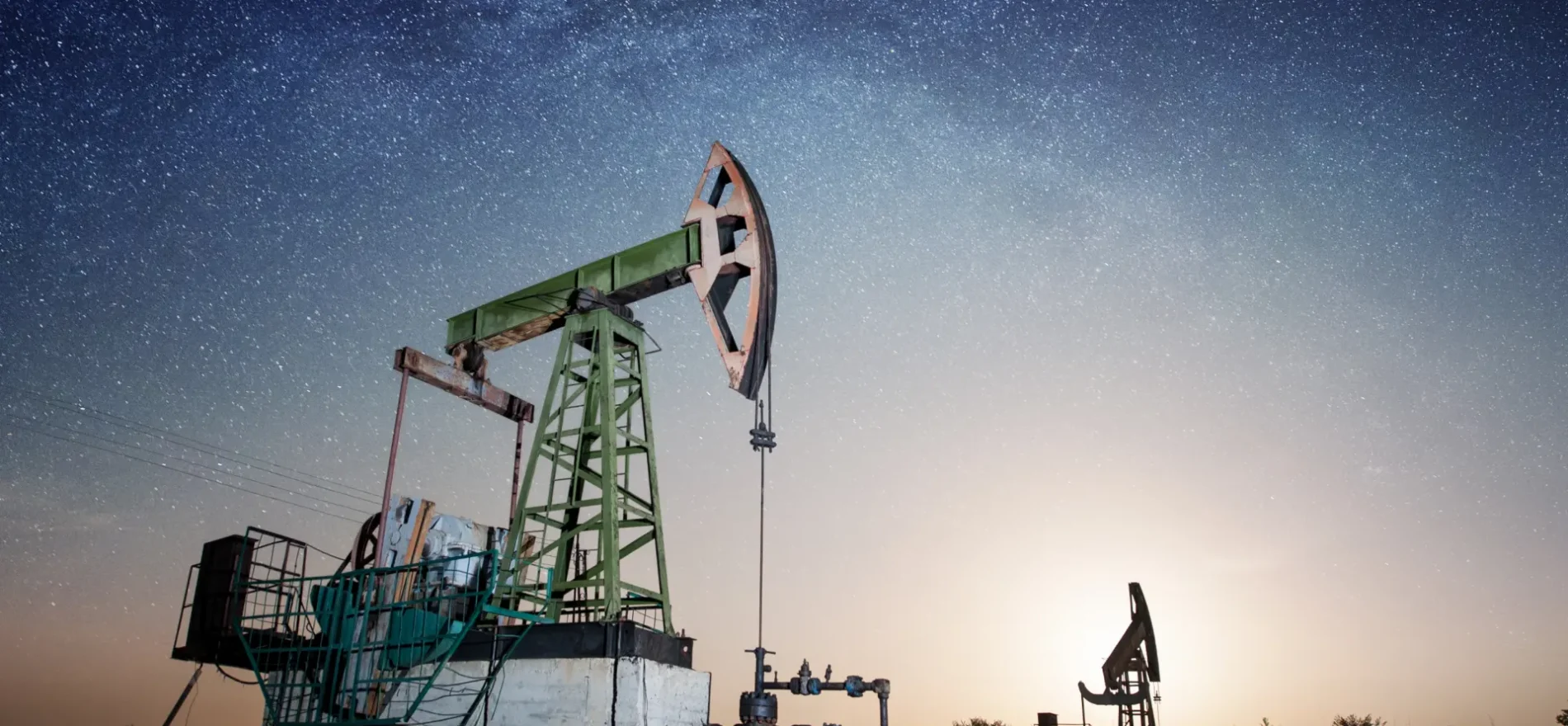 Diyarbakır’ın Sur ilçesinde petrol çıkarma ve depolama çalışmaları